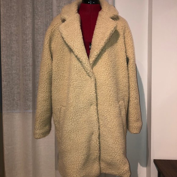 Aurelia Oversized Sherpa Coat - Picture 2 of 4